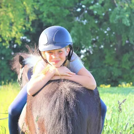 Ferienbauernhof Liesenberg Bauernhauswohnung Landerlebnis * Femern